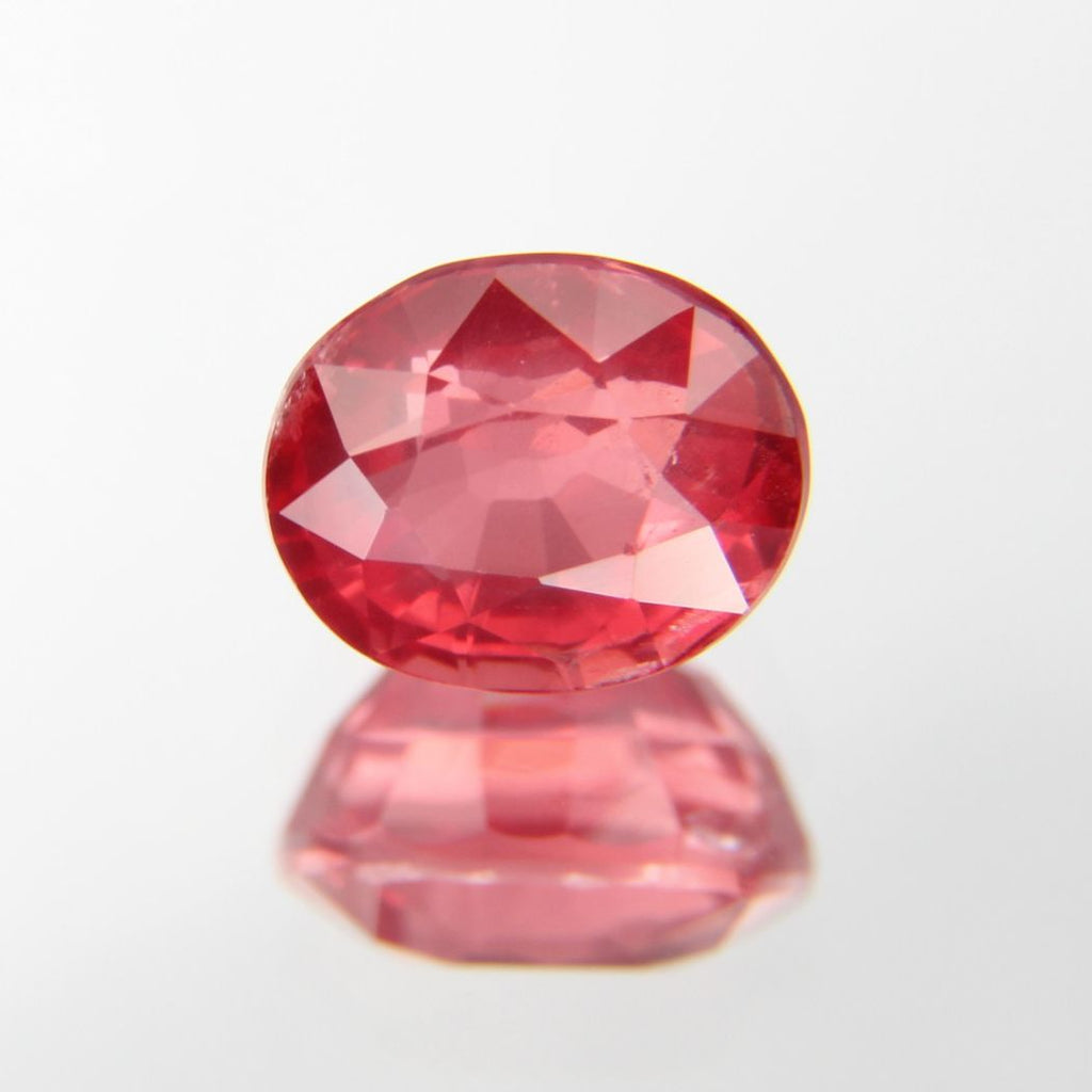 rötlich-Oranger Spinell 1.12 ct