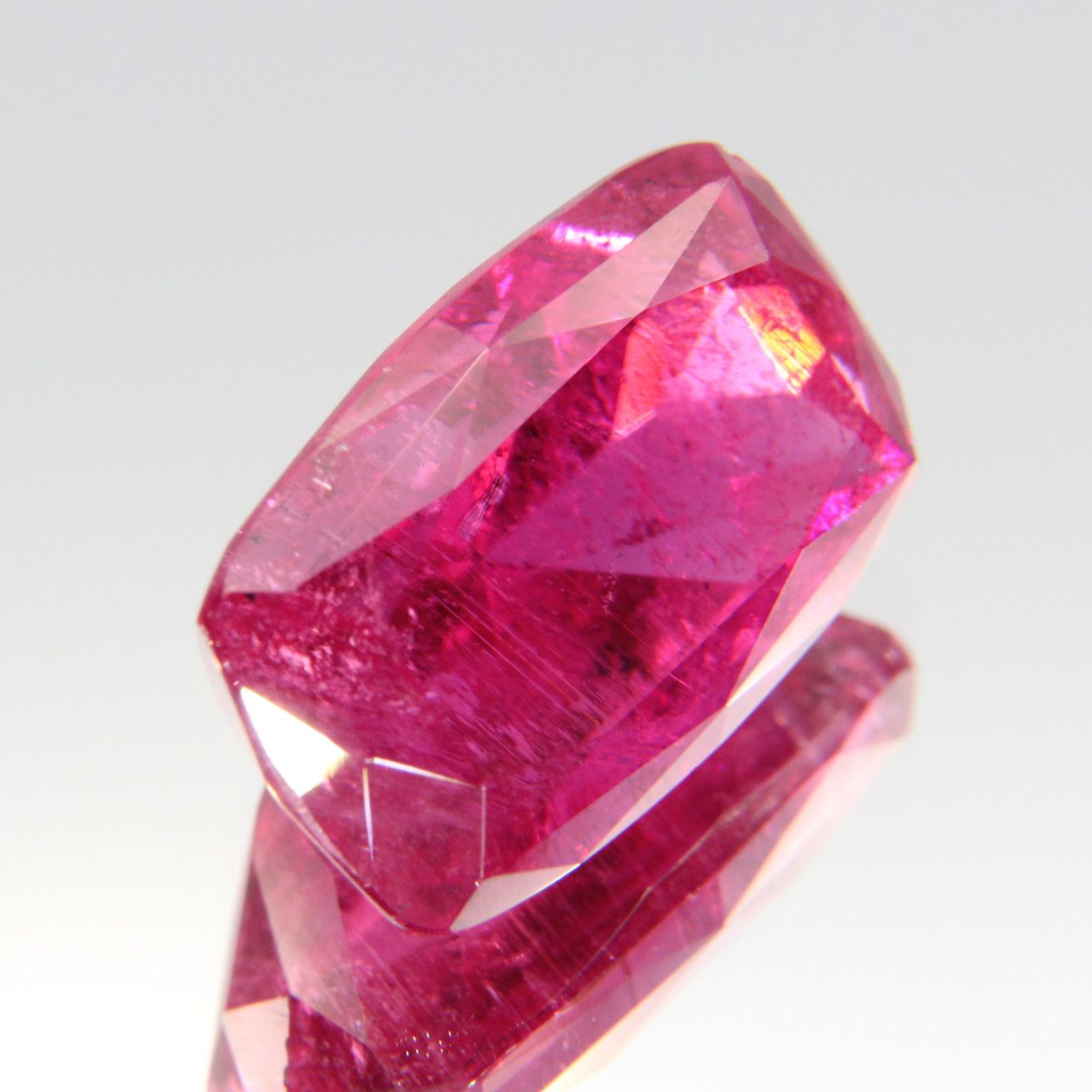 Rubellit 10.23 ct