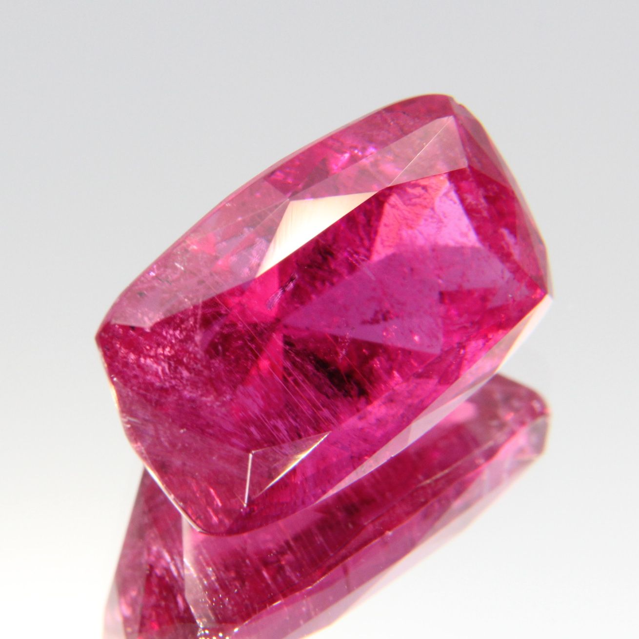 Rubellit 10.23 ct