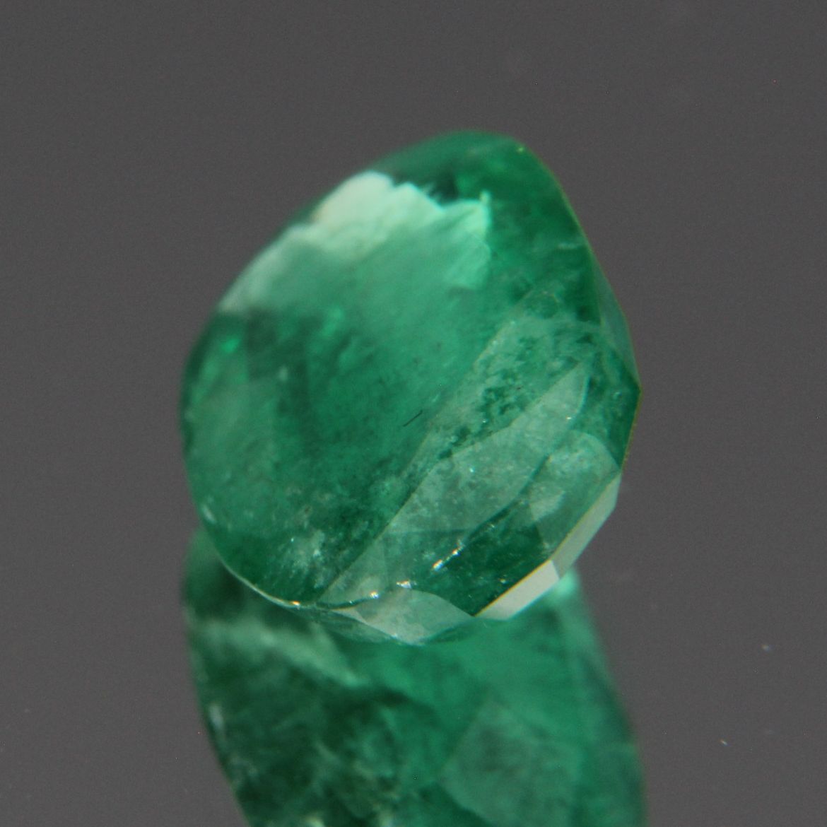 Emerald 2.11 ct