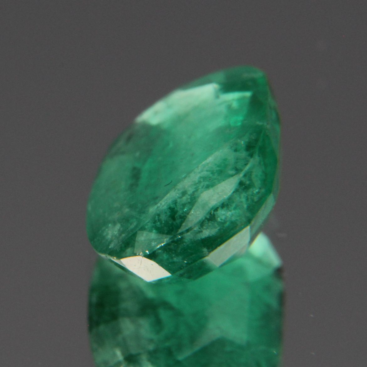 Emerald 2.11 ct