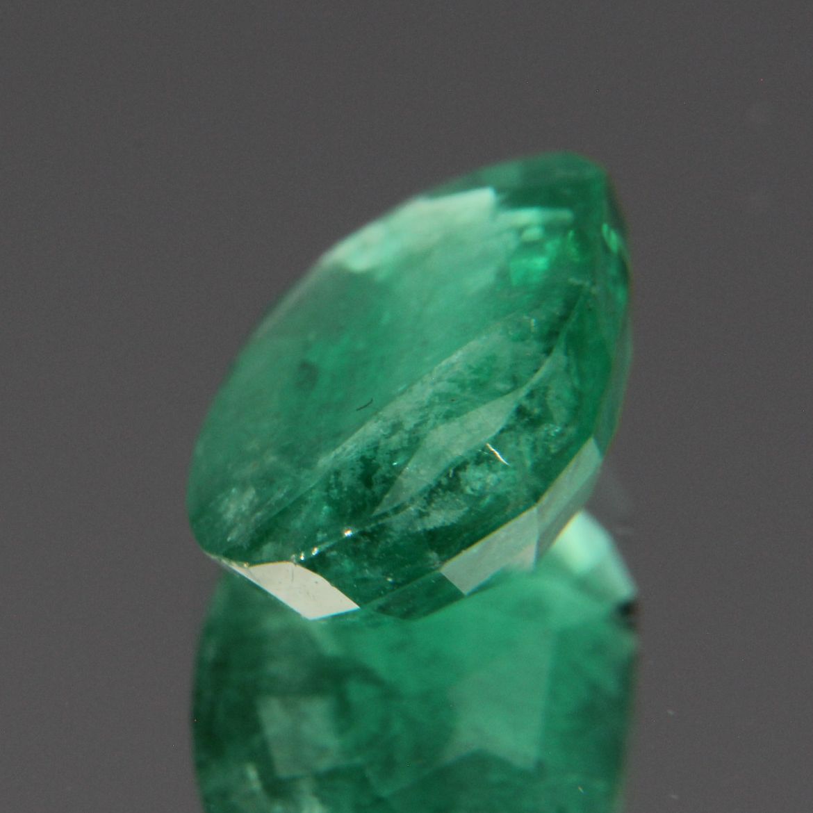 Emerald 2.11 ct