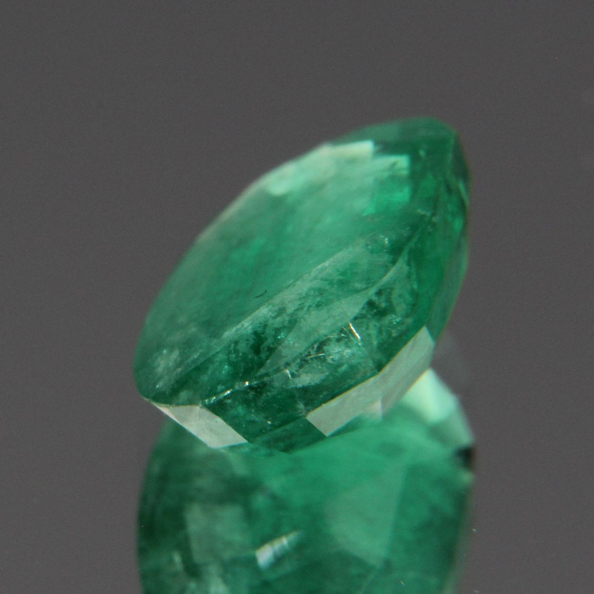Emerald 2.11 ct