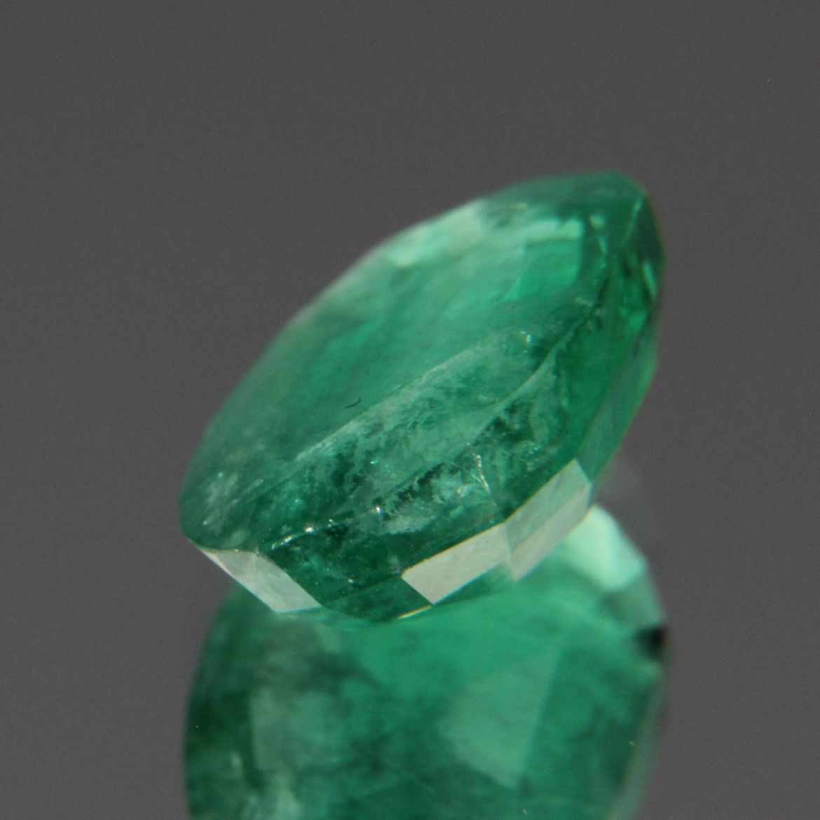 Emerald 2.11 ct