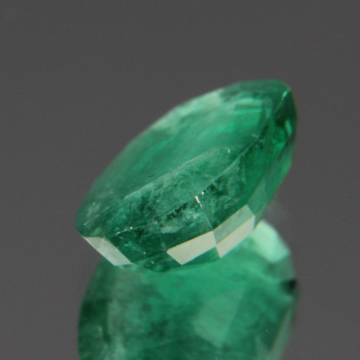 Emerald 2.11 ct