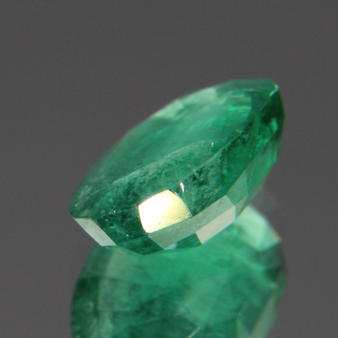 Emerald 2.11 ct