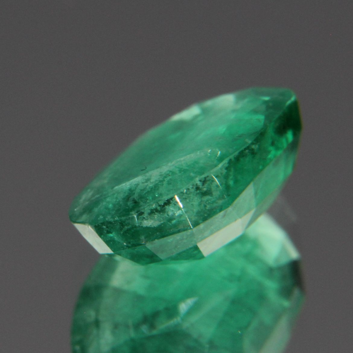 Emerald 2.11 ct