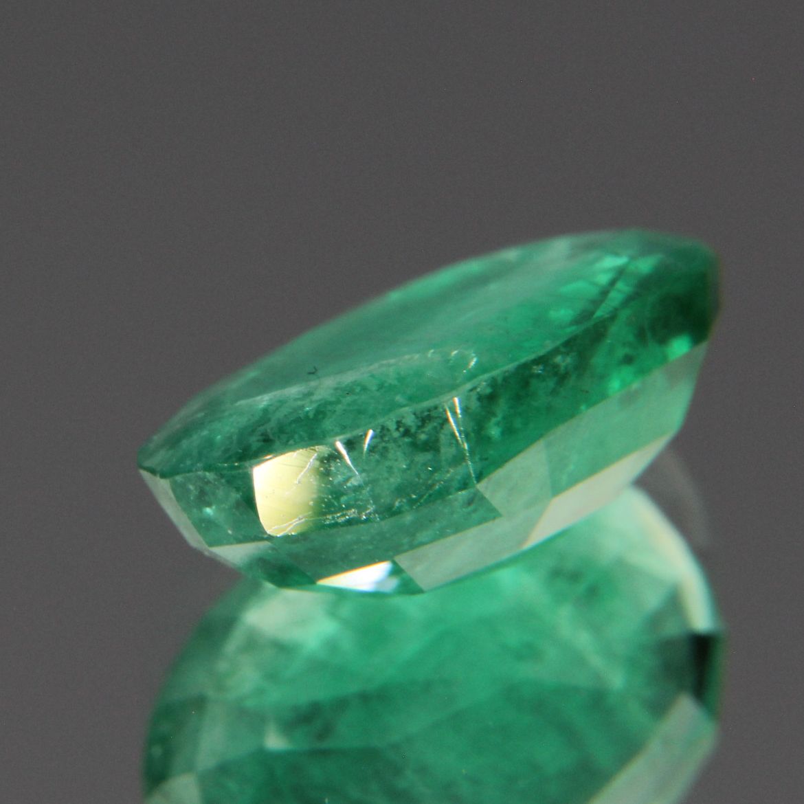 Emerald 2.11 ct