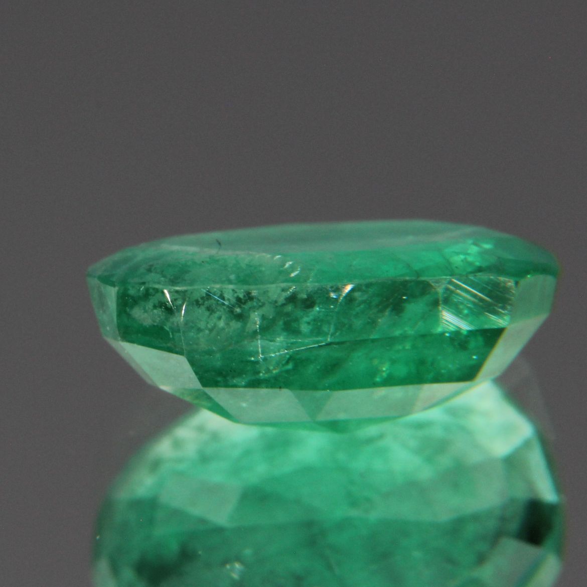 Emerald 2.11 ct