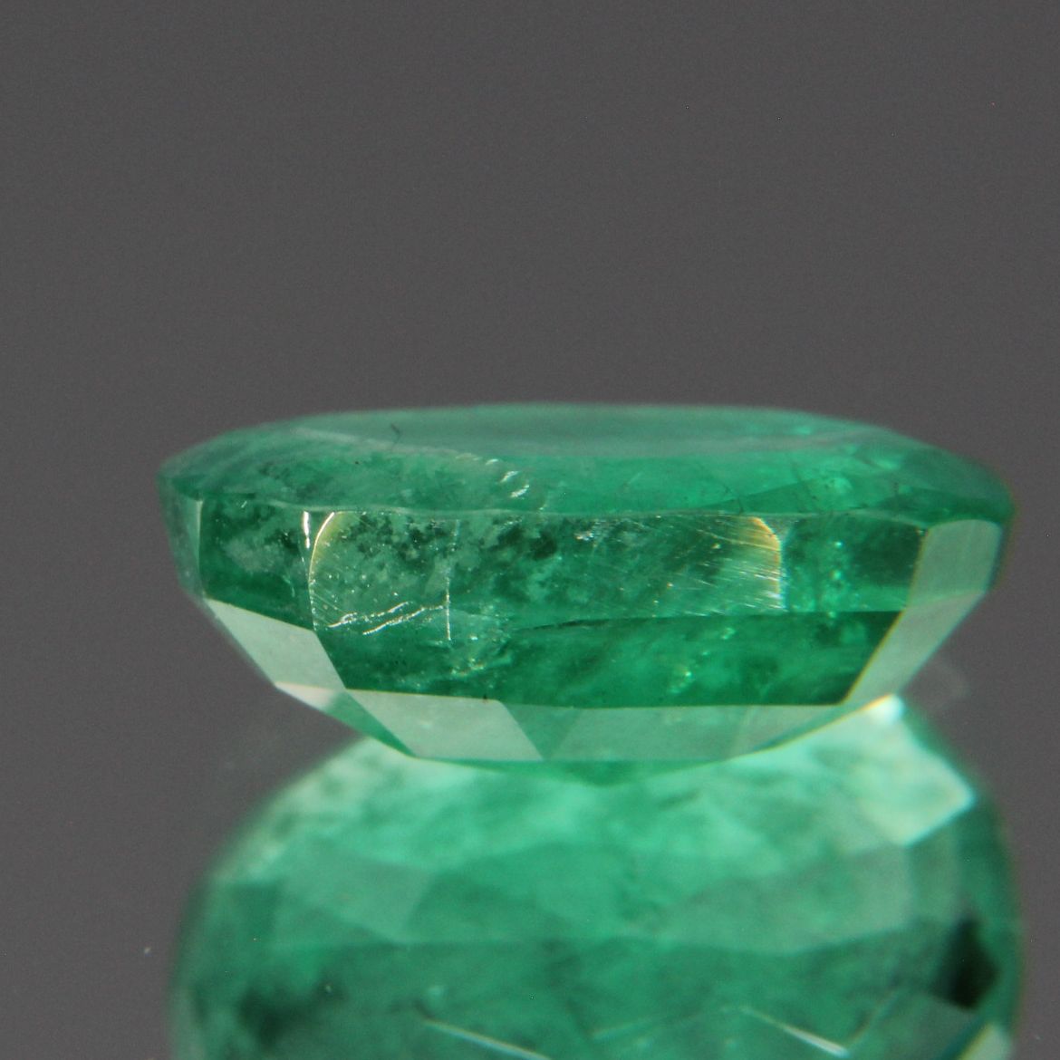 Emerald 2.11 ct