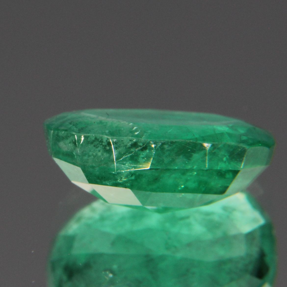 Emerald 2.11 ct
