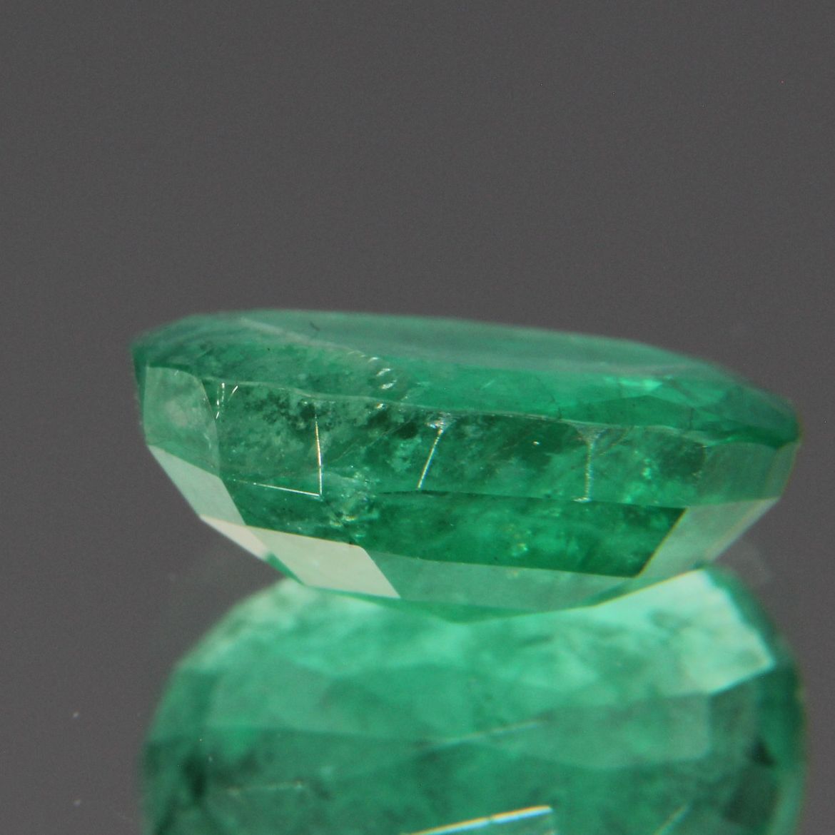 Emerald 2.11 ct