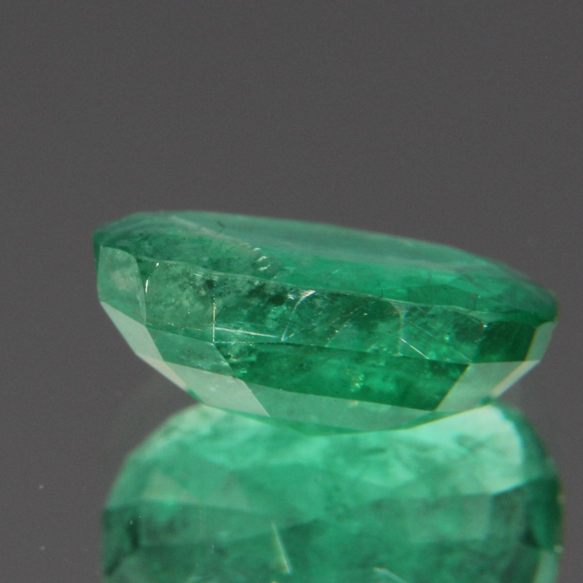 Emerald 2.11 ct