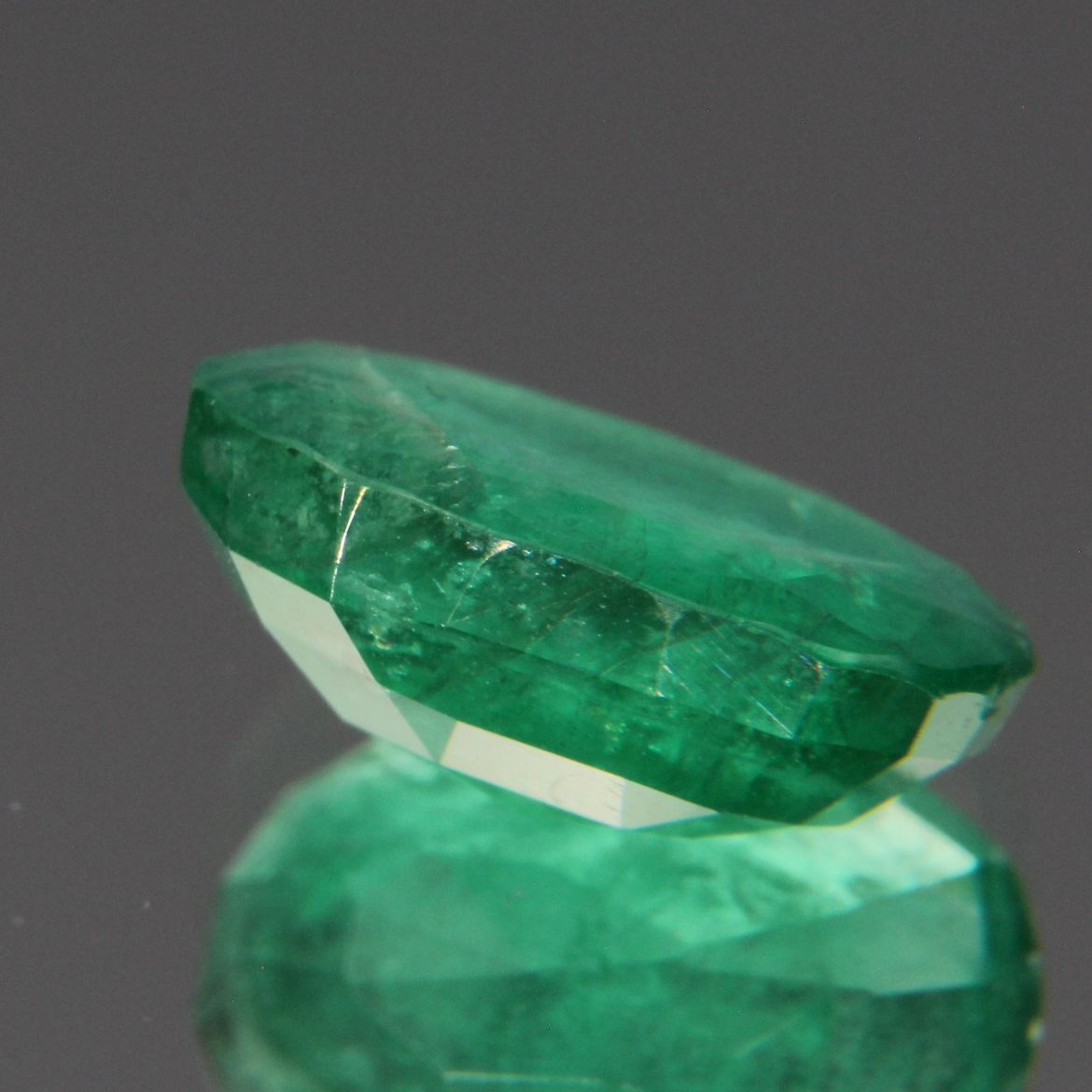 Emerald 2.11 ct