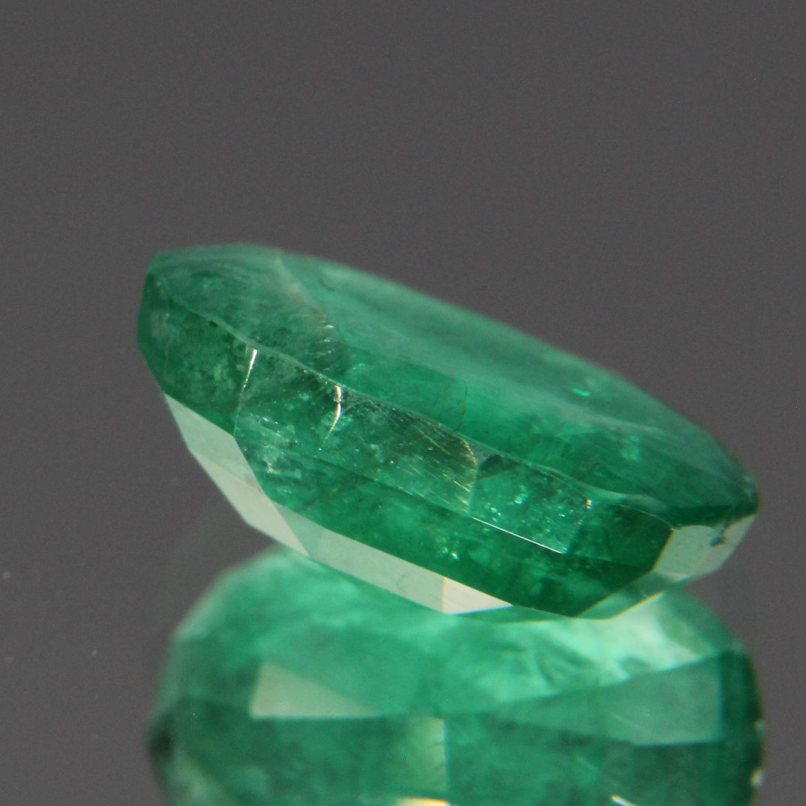Emerald 2.11 ct