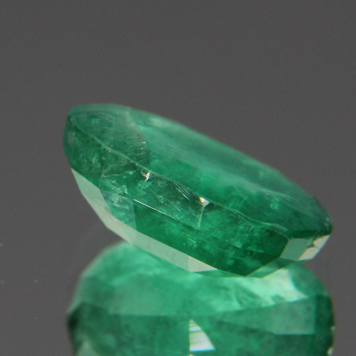 Emerald 2.11 ct