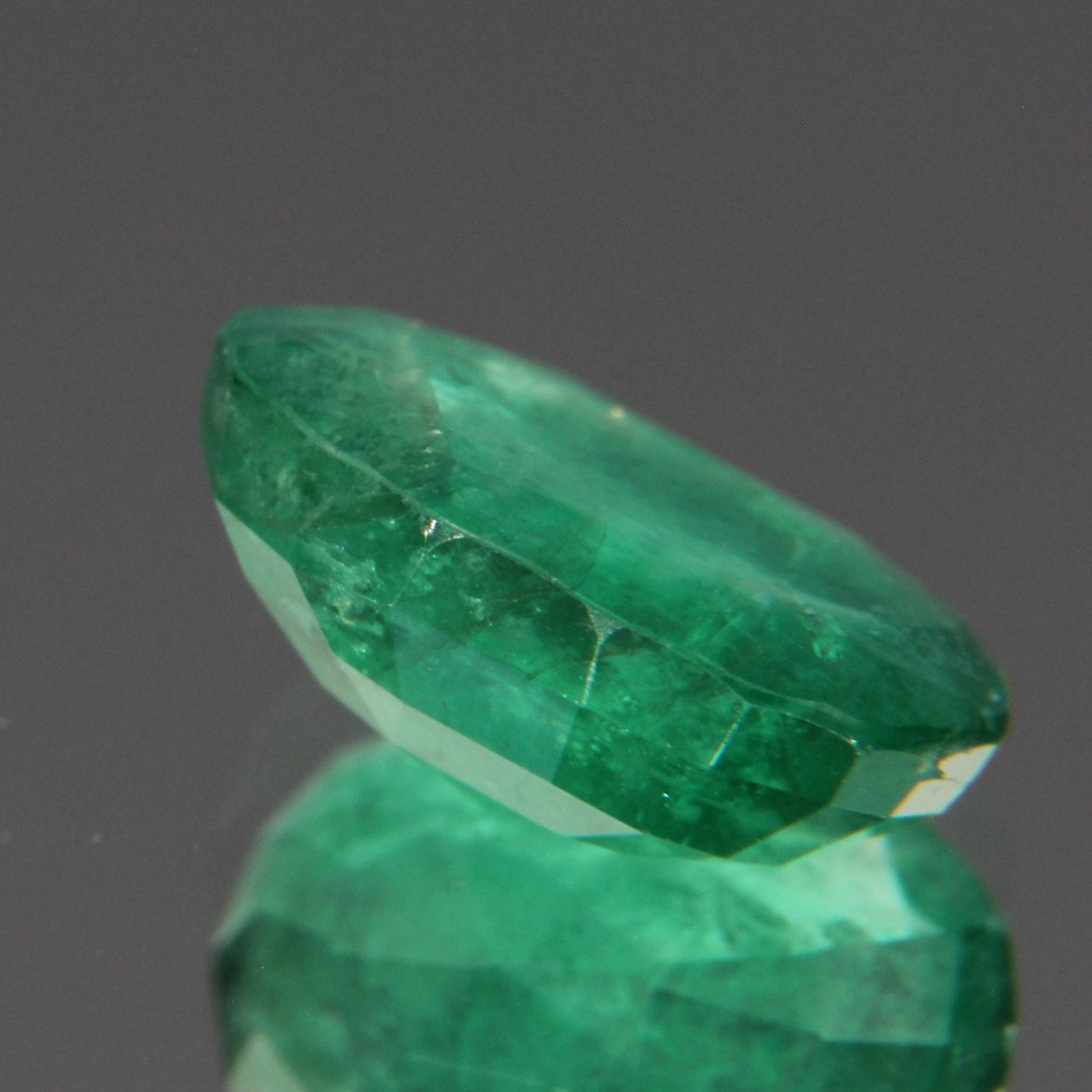 Emerald 2.11 ct
