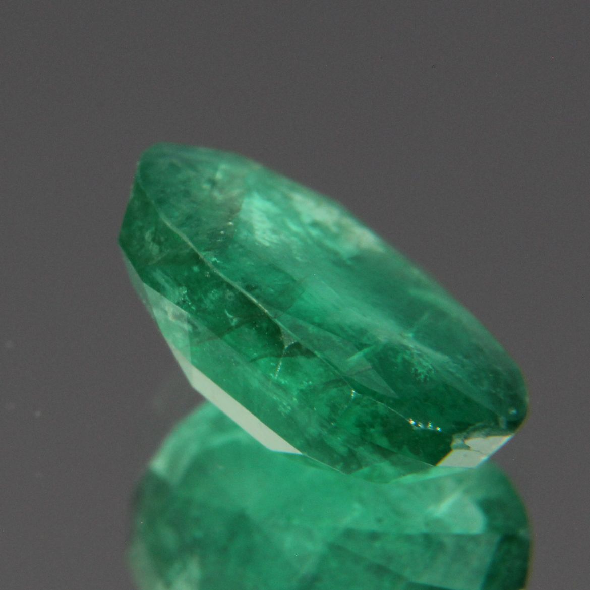 Emerald 2.11 ct