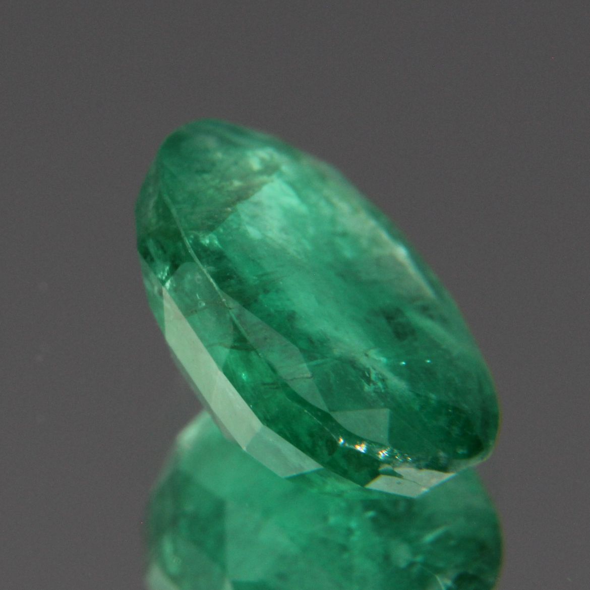 Emerald 2.11 ct