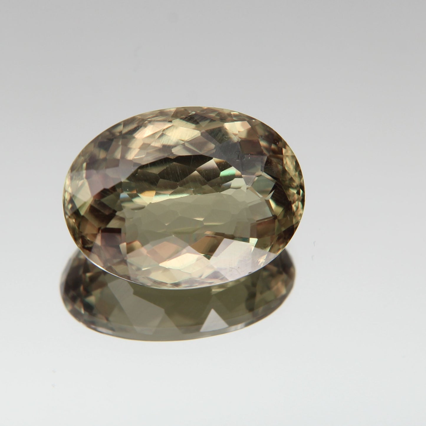 Diaspor (Sultanit) 7.03 ct