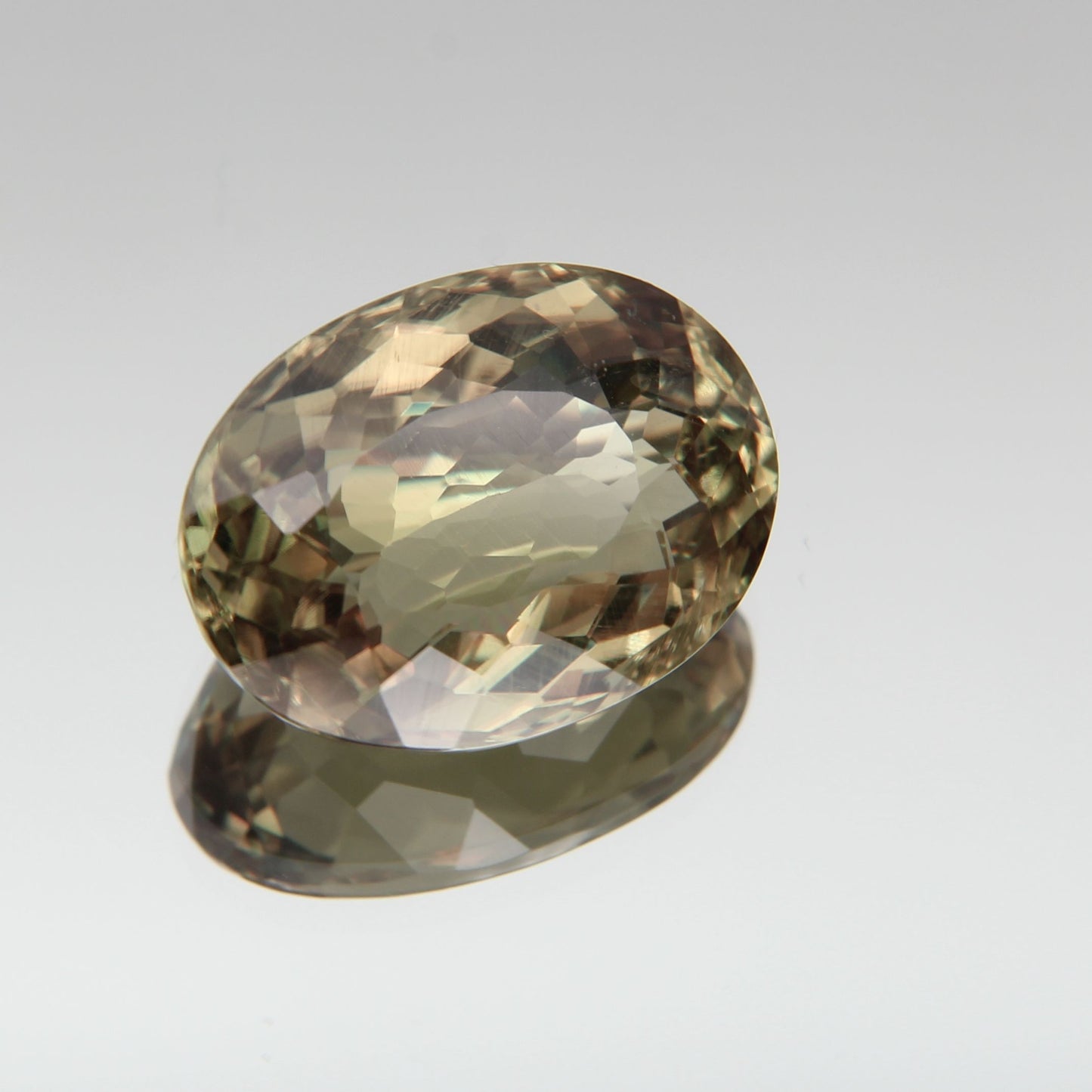 Diaspor (Sultanit) 7.03 ct