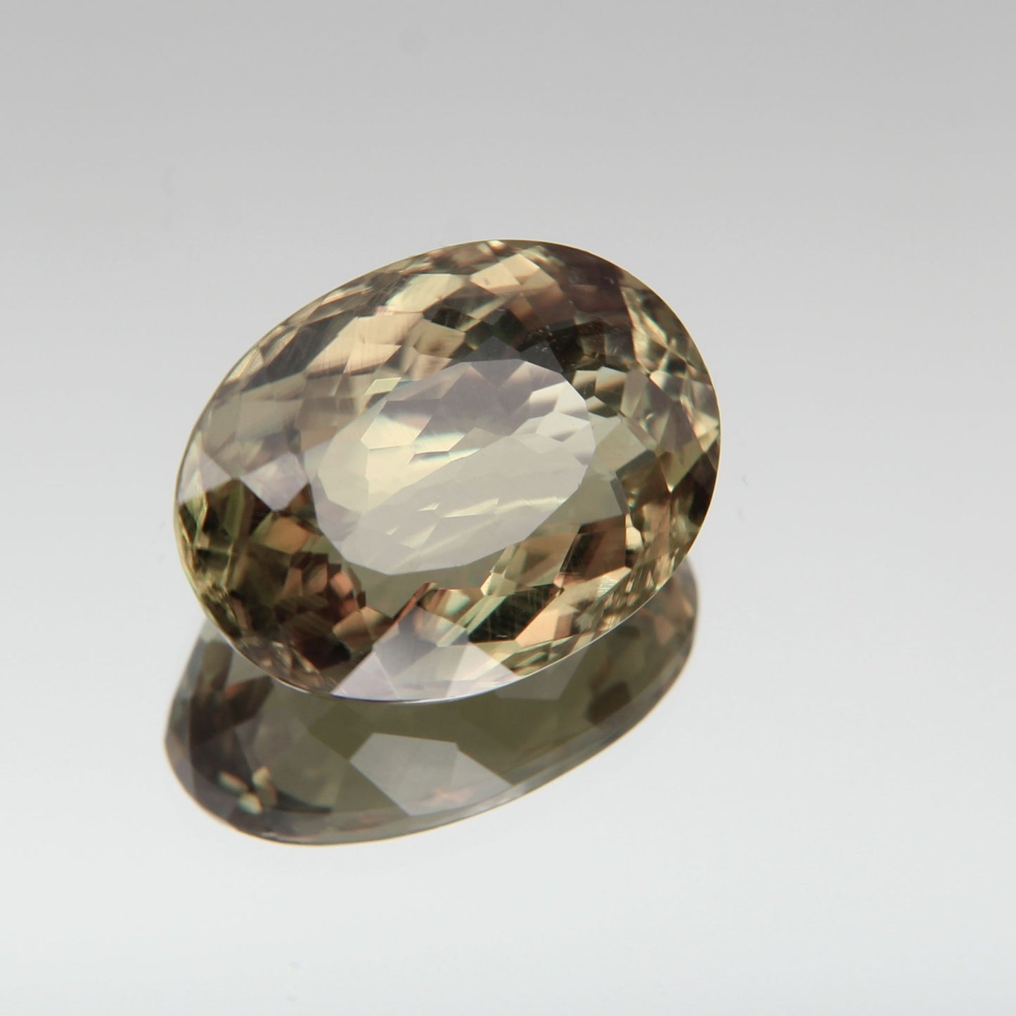Diaspor (Sultanit) 10.10 ct