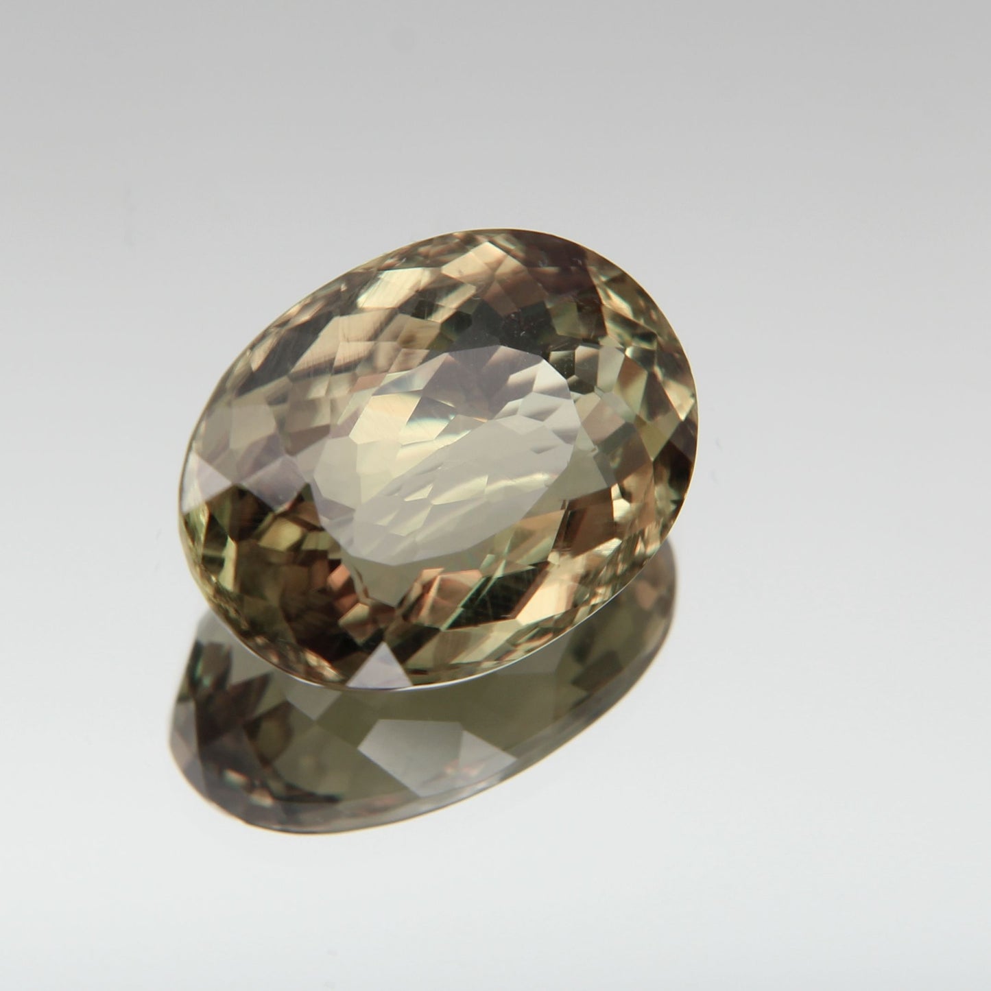 Diaspor (Sultanit) 7.03 ct