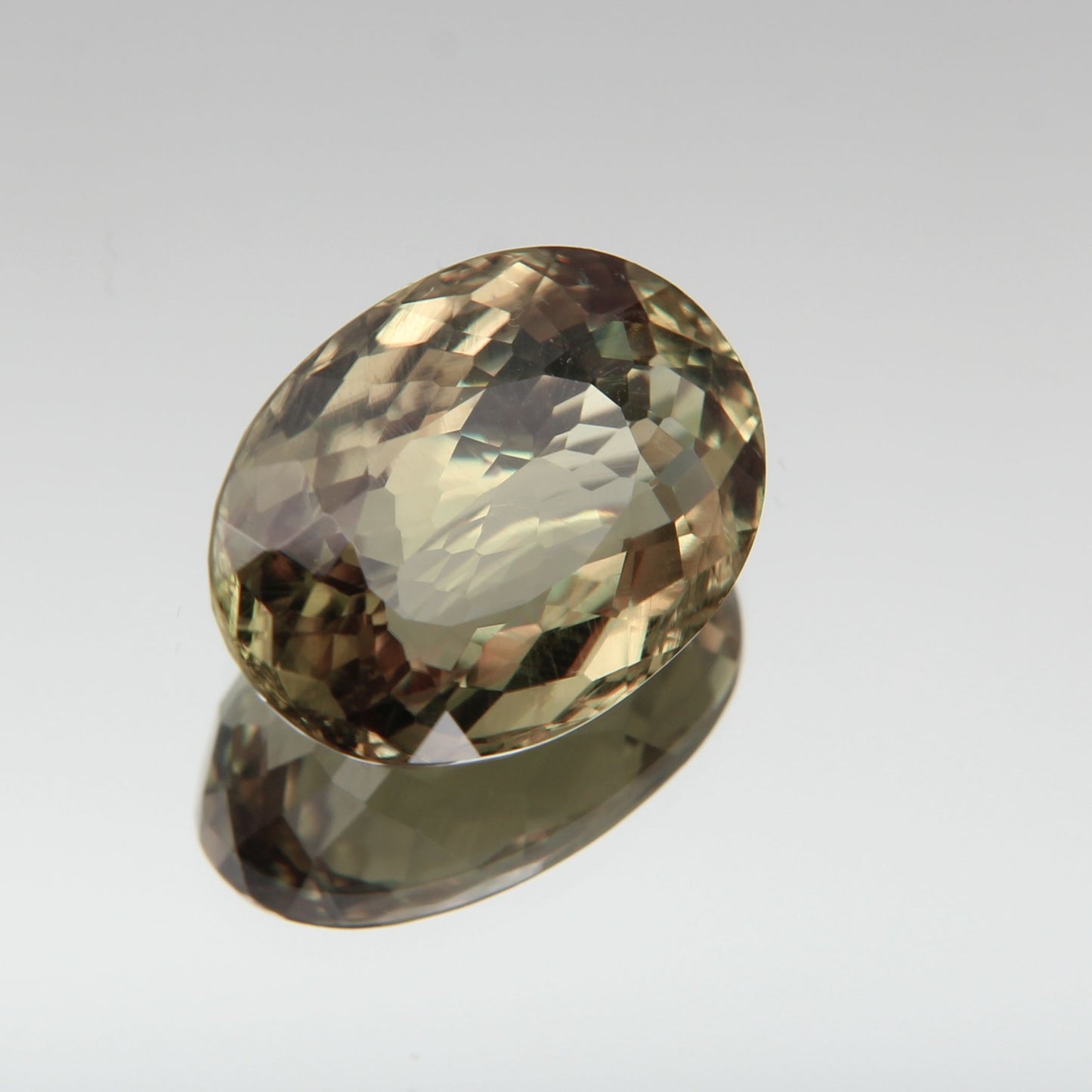 Diaspor (Sultanit) 7.03 ct