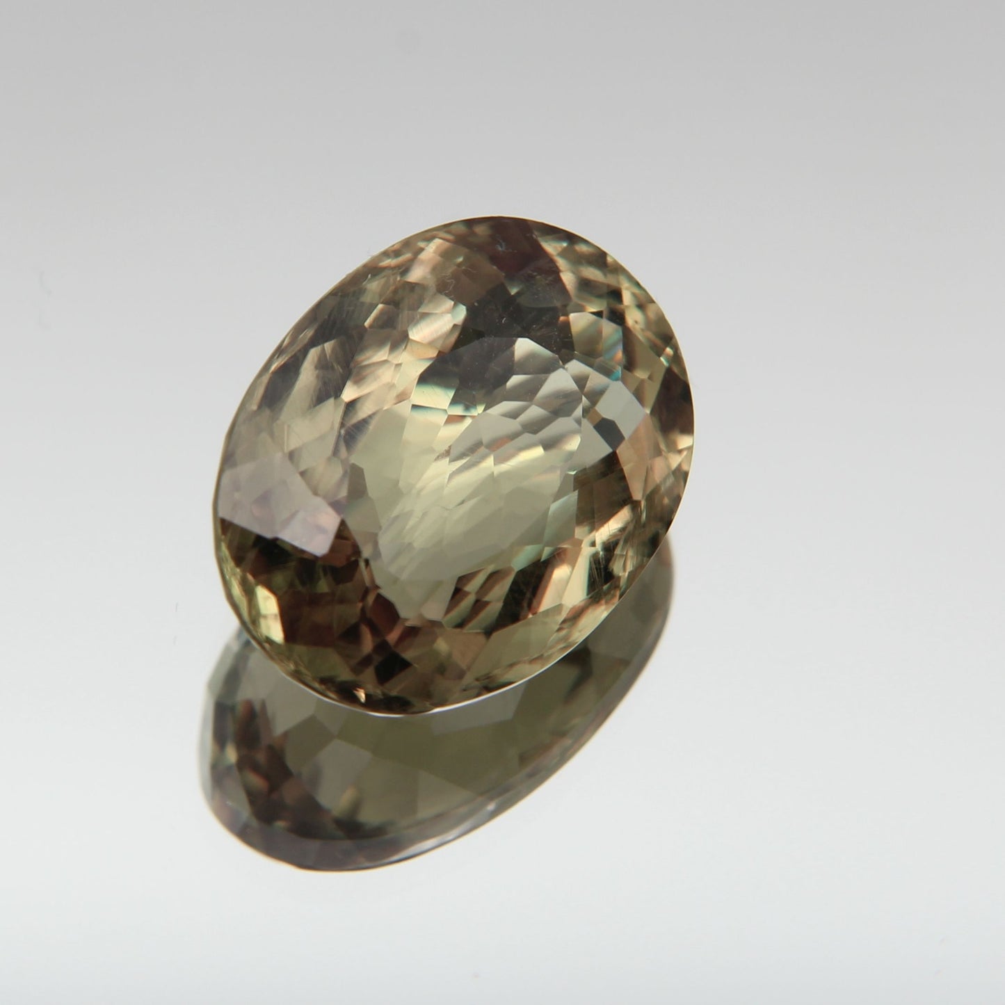 Diaspor (Sultanit) 10.10 ct