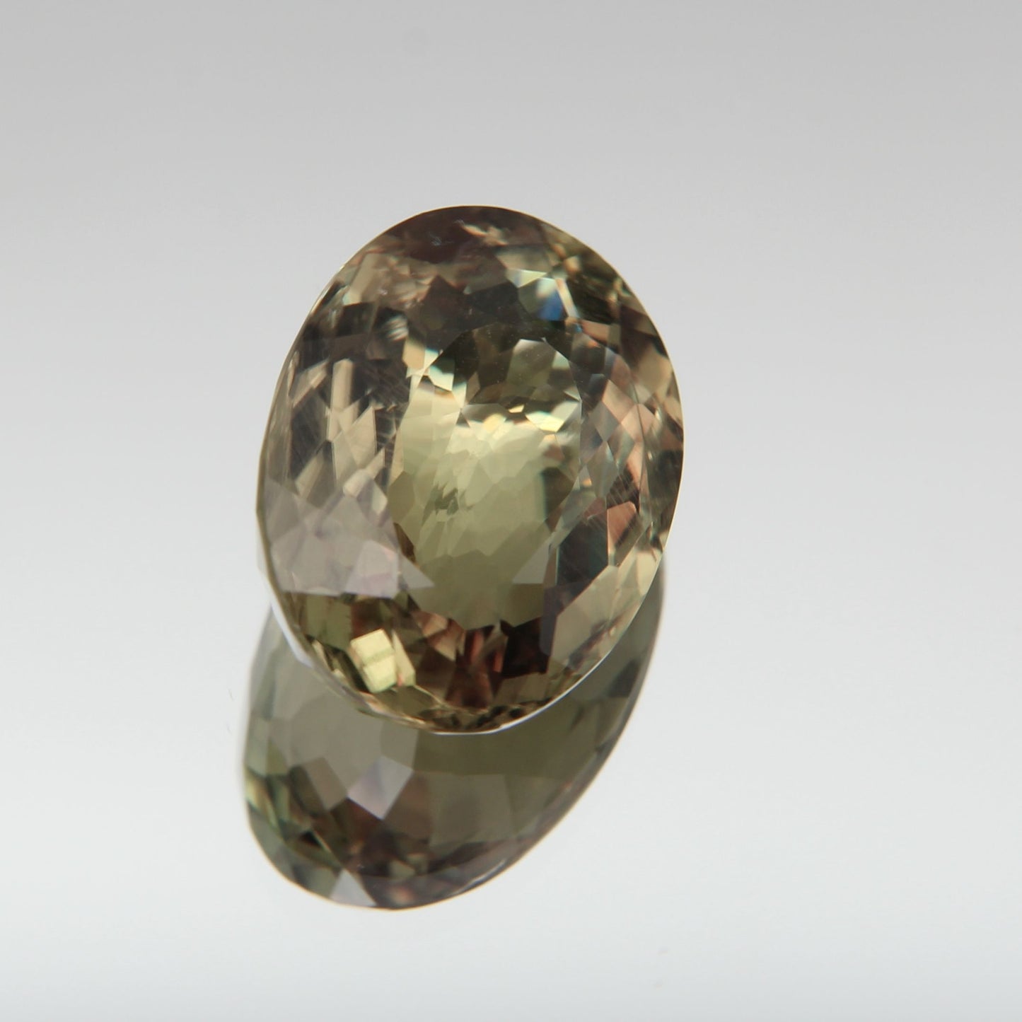 Diaspor (Sultanit) 10.10 ct