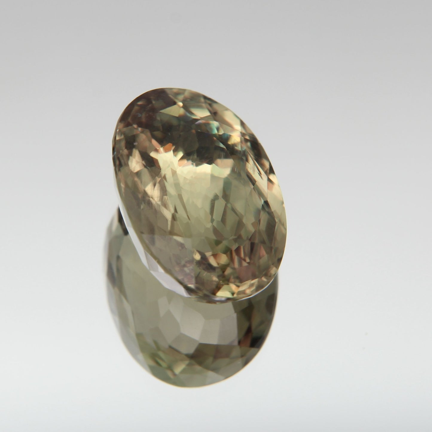 Diaspor (Sultanit) 10.10 ct