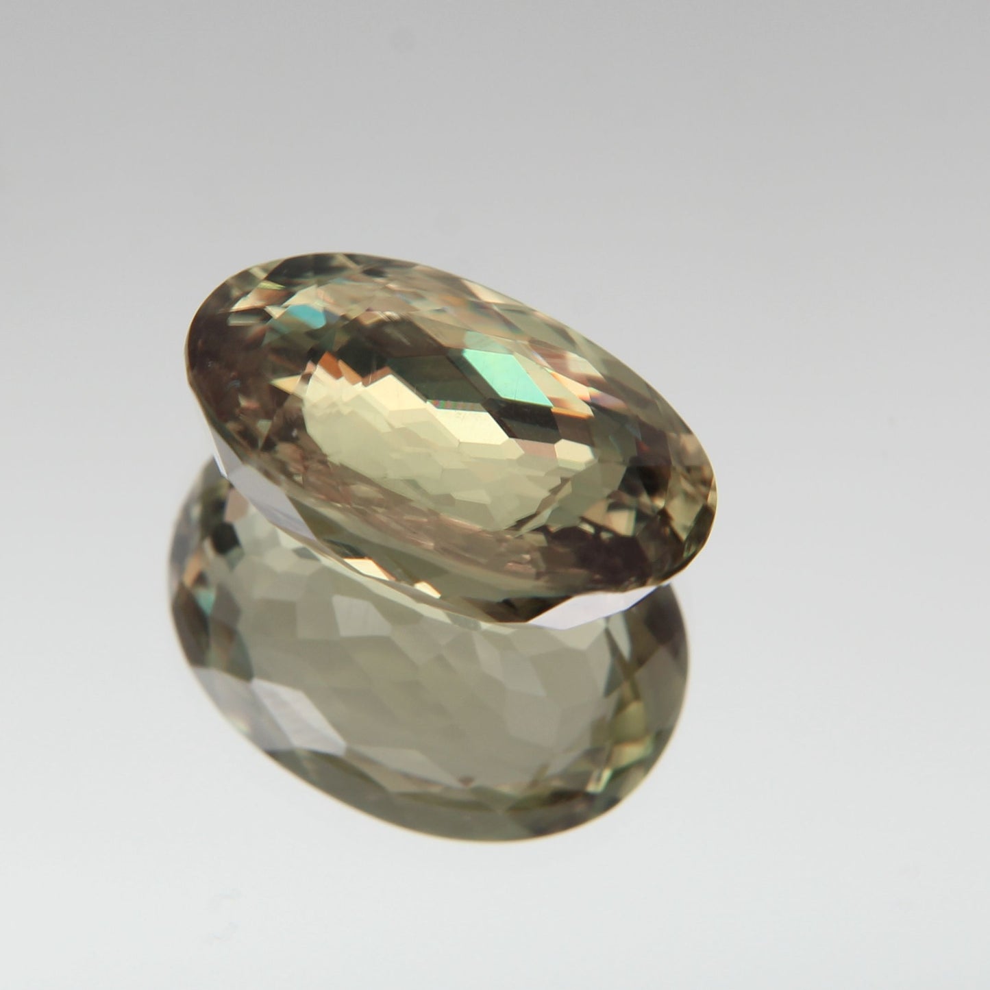 Diaspor (Sultanit) 10.10 ct