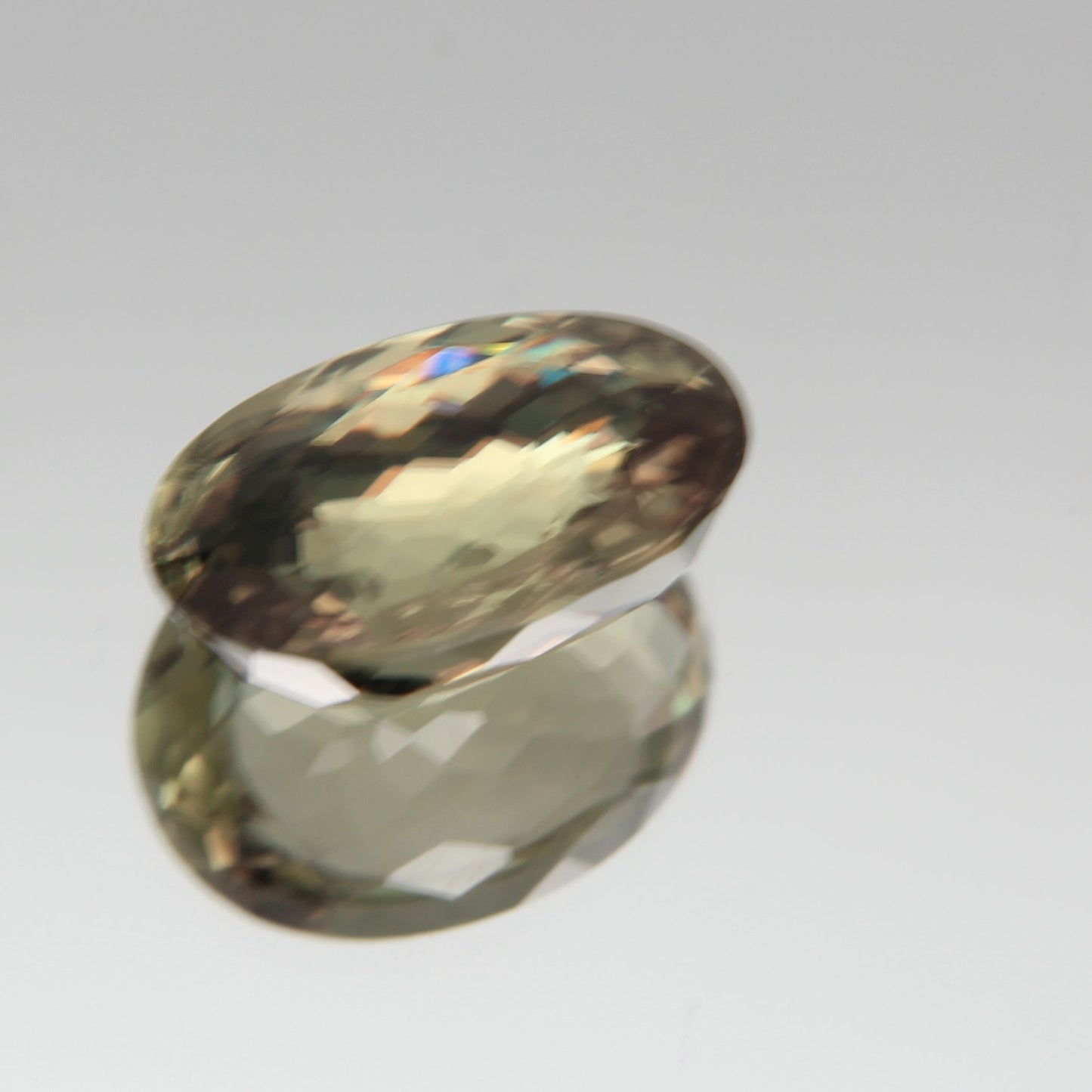 Diaspor (Sultanit) 7.03 ct