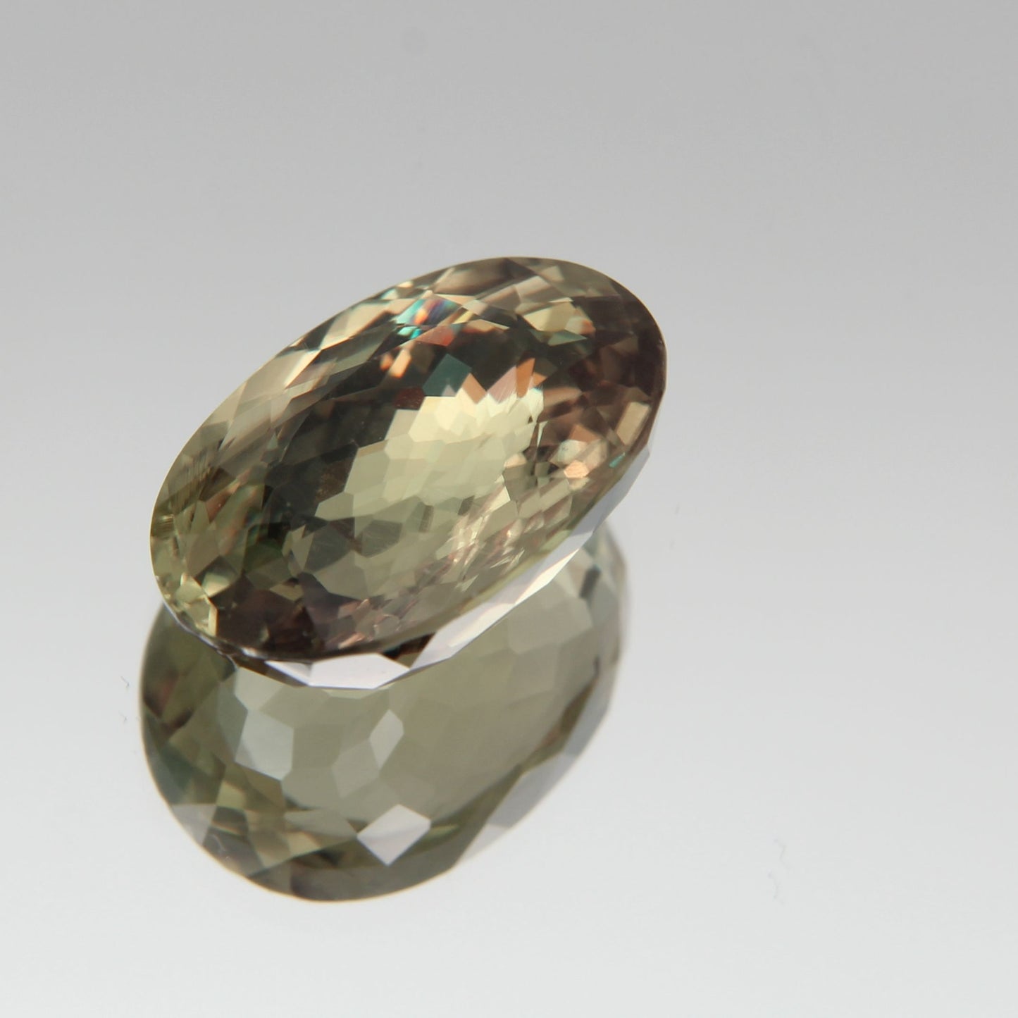 Diaspor (Sultanit) 10.10 ct