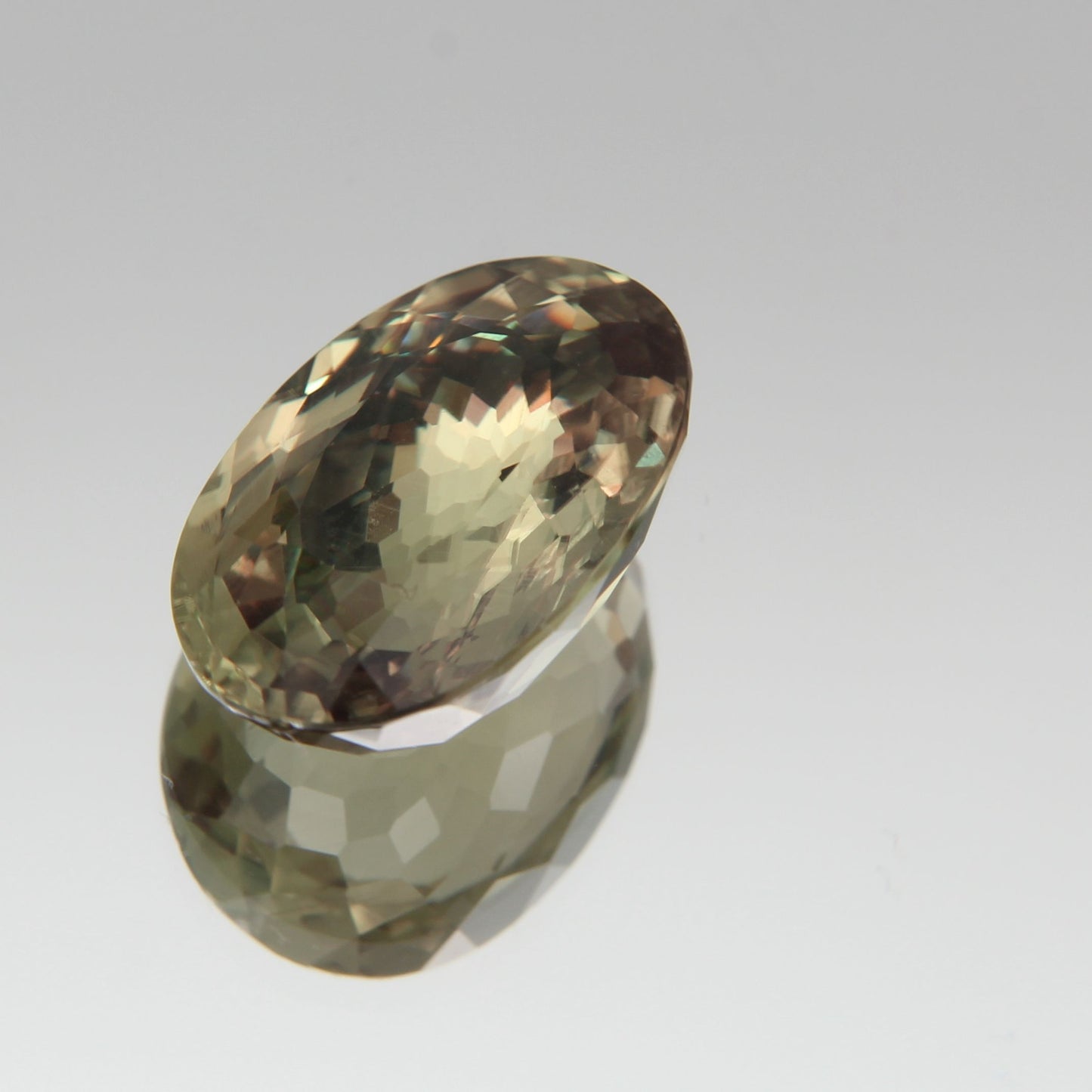 Diaspor (Sultanit) 10.10 ct