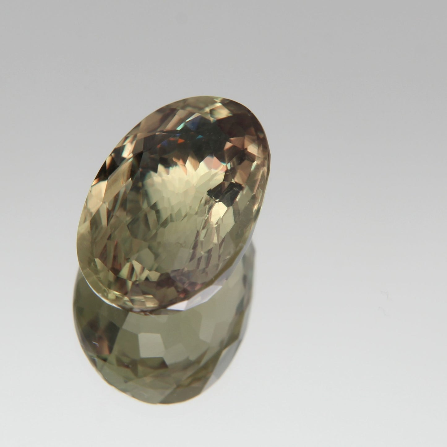 Diaspor (Sultanit) 7.03 ct