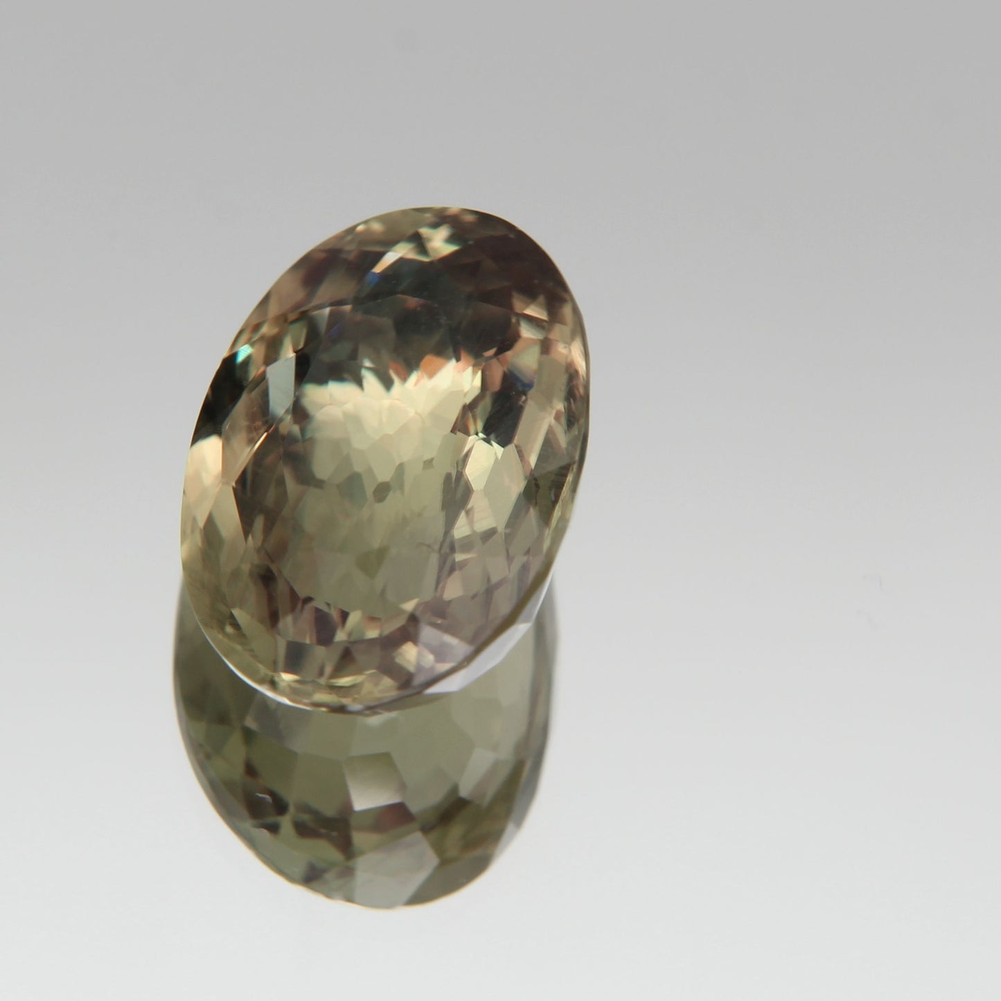 Diaspor (Sultanit) 7.03 ct