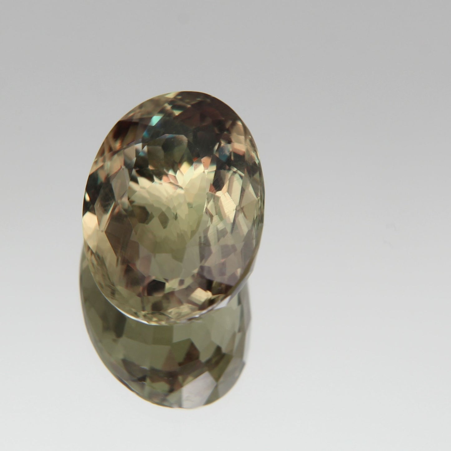 Diaspor (Sultanit) 10.10 ct