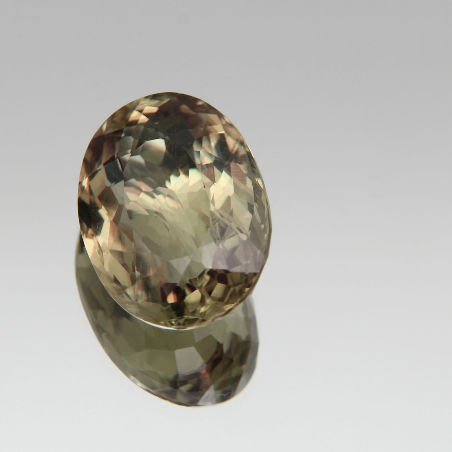 Diaspor (Sultanit) 7.03 ct
