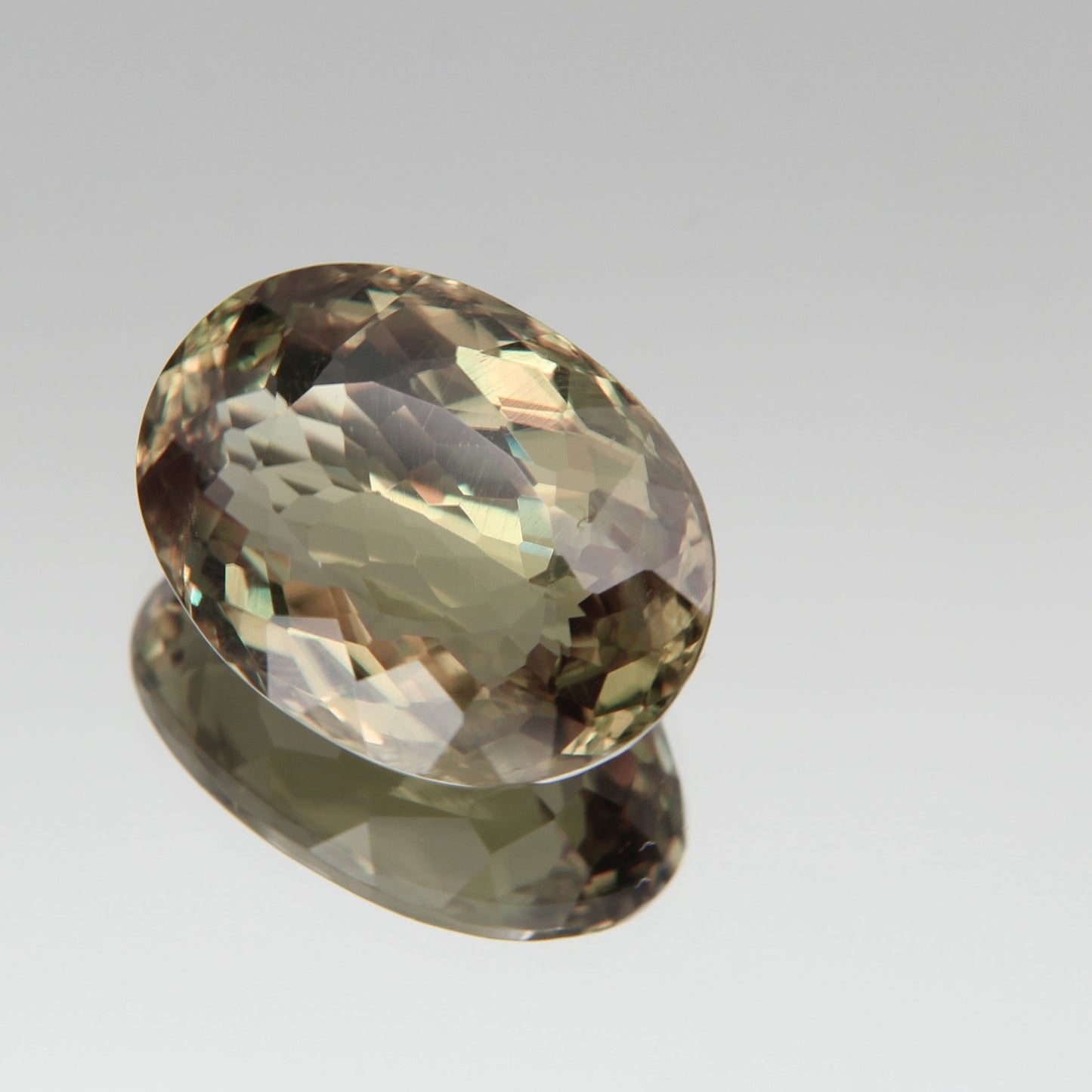 Diaspor (Sultanit) 7.03 ct