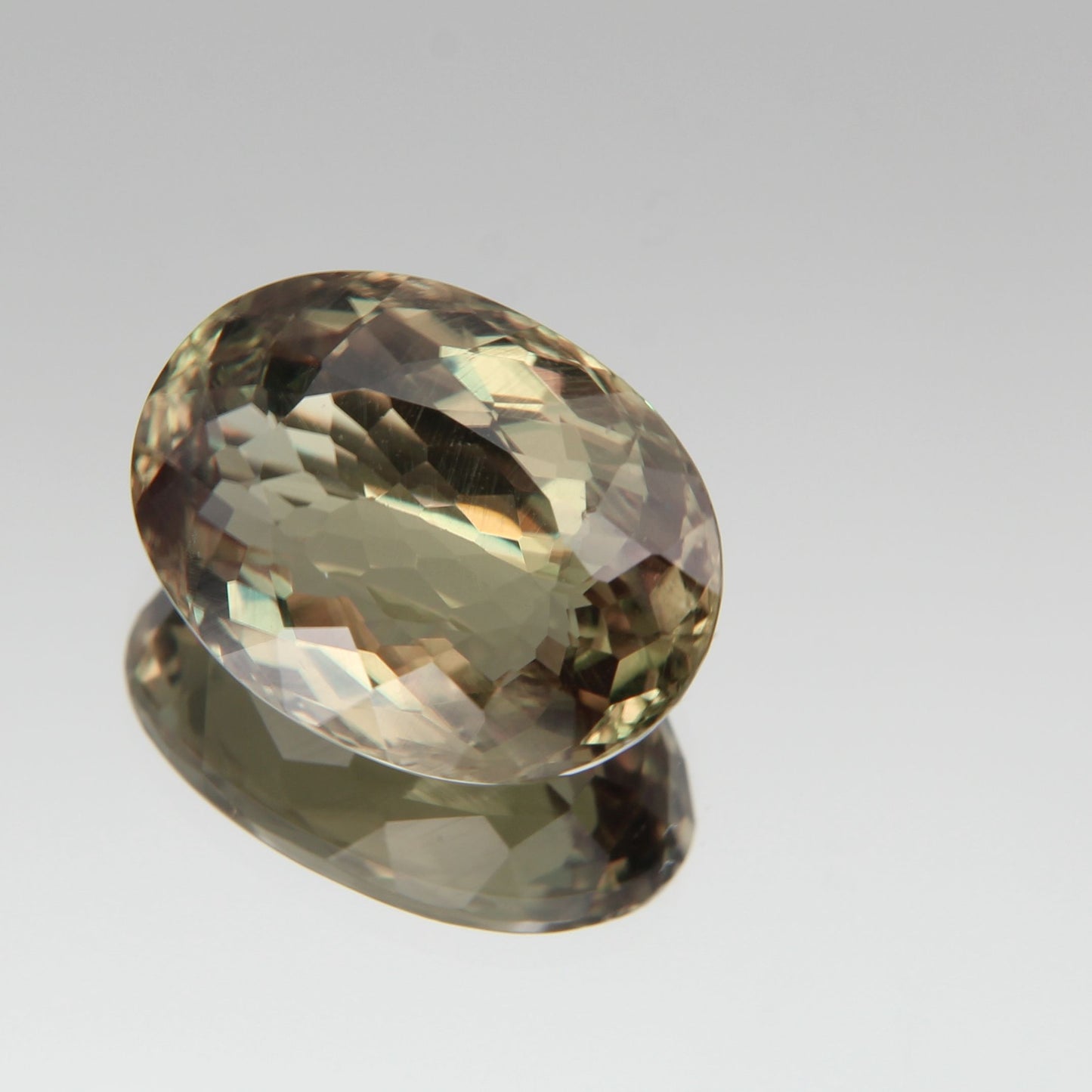 Diaspor (Sultanit) 7.03 ct