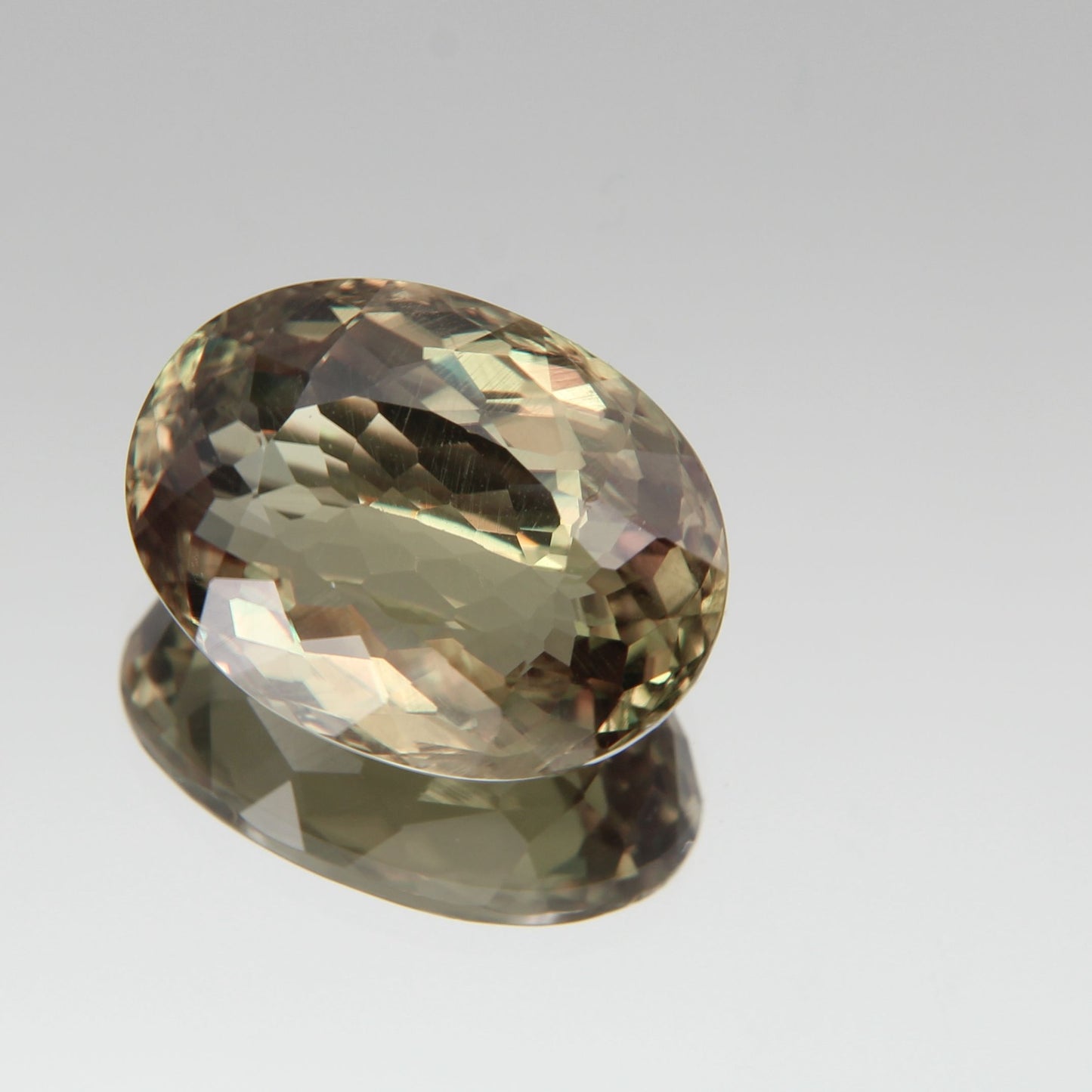 Diaspor (Sultanit) 7.03 ct