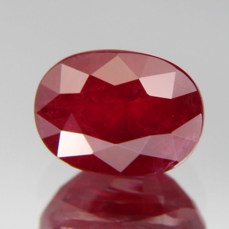 Taubenblutroter Rubin 1.03ct