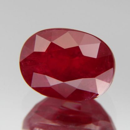 Taubenblutroter Rubin 1.03ct