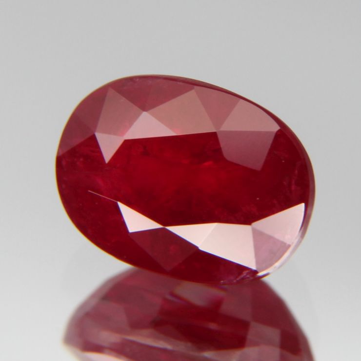 Taubenblutroter Rubin 1.03ct