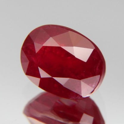 Taubenblutroter Rubin 1.03ct