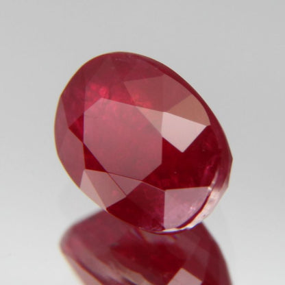 Taubenblutroter Rubin 1.03ct