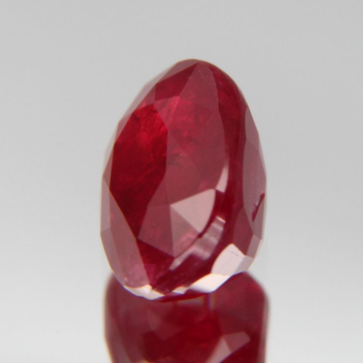 Taubenblutroter Rubin 1.03ct