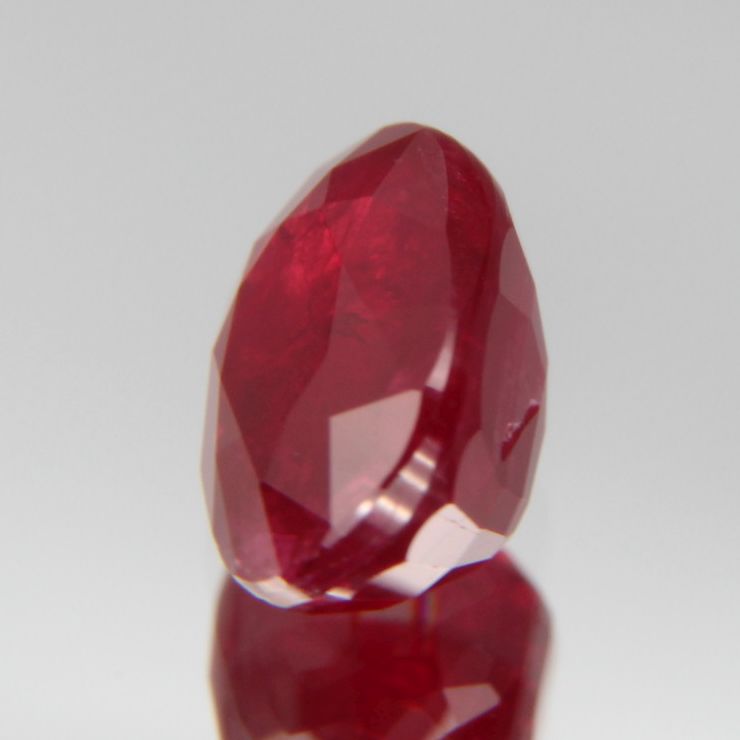 Taubenblutroter Rubin 1.03ct