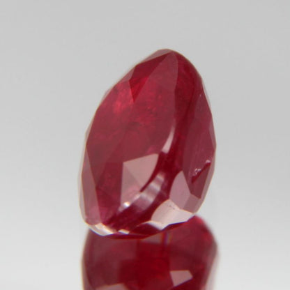Taubenblutroter Rubin 1.03ct
